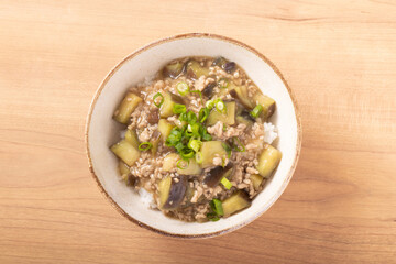 ナスのそぼろあんかけ丼