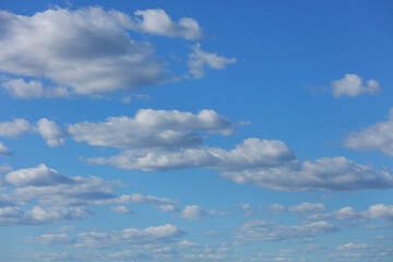Obraz premium blue sky with white clouds