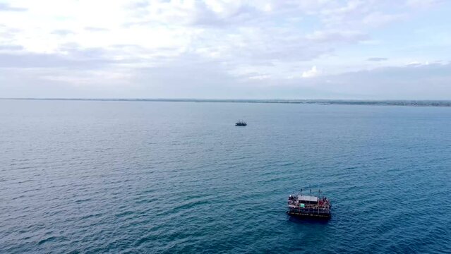 Taking pictures of items in the middle of the sea that fishermen use to catch fish.
Patobong, South Sulawesi Indonesia
May 19 2024