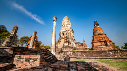 Fototapeta premium Wat Ratchaburana is an ancient temple over six hundred years old, built during the Ayutthaya period. Located in Ayutthaya Province, Thailand.