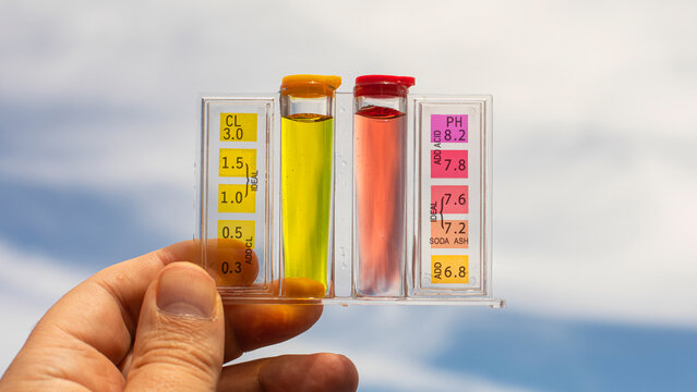 swimming ph for pool to check chlorine
