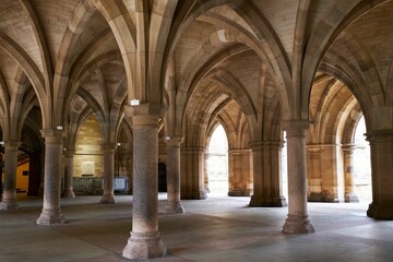 Fototapeta premium Majestic architecture of University of Glasgow Cloisters