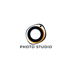 ILLUSTRATION PHOTOGRAPHY ABSTRACT CAMERA LENS SIMPLE LOGO ICON BLACK ORANGE COLOR TEMPLATE DESIGN ELEMENT VECTOR. GOOD FOR PHOTO STUDIO, APPS