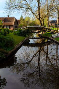 skyline of old town Giethoorn