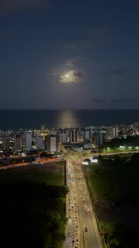 Lua cheia no mar de Cabo Branco - em Jo&atilde;o Pessoa - Para&iacute;ba