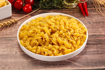 Raw dry Italian pasta Gallo