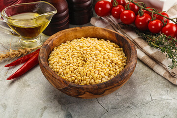 Dry raw wheat pasta - ptitim