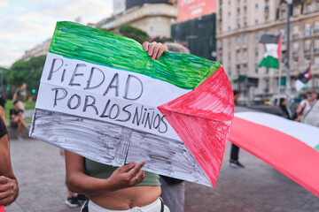 Argentina, people marching in solidarity with Palestine against Israel attack