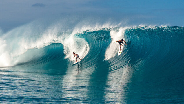 Teahupo'o, Tahiti, French Polynesia
