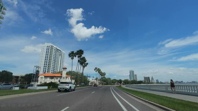 Tampa, Fl, USA: 03 31 2023: Beautiful Tampa Bayshore and bay landscape