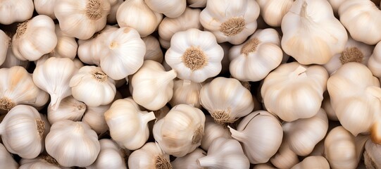 a pile of garlic cloves