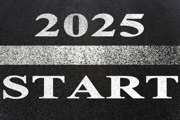 Année 2025 sur asphalte 
