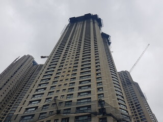 고층 아파트 공사중이 이미지