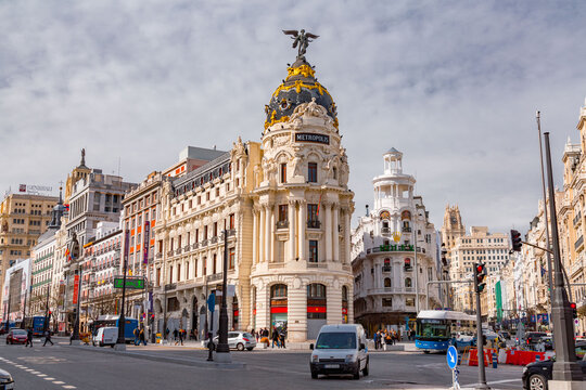 The Metropolis Building is an office building in Madrid, Spain