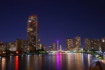 東京都　隅田川の永代橋と街並み