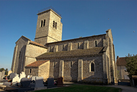 Eglise de Gourdon, XIe, Parc naturel r&eacute;gional du Morvan, Morvan, 71, Sa&ocirc;ne-et-Loire, France