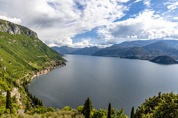 Lago di Como - Varenna, jezioro Como, widok na Varenna © Marcin