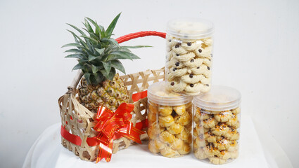 Various kinds of cakes are used as gift to the other