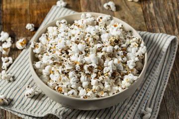 Healthy Homemade Everying Bagel Seasoning Popcorn