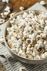 Healthy Homemade Everying Bagel Seasoning Popcorn