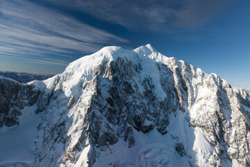 Obraz premium New Zealand Mount Cook on a sunny spring day