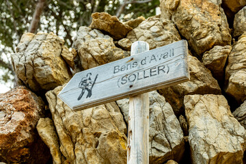 Küstenwanderung zur Bucht von Cala de Deià auf der wunderschönen Balearen Insel Mallorca -...