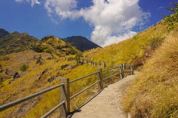 Fototapeta premium Mountain Trail in Sunny Day