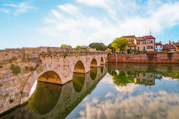 Obraz premium Bridge of Tiberius, Ponte di Tiberio in Rimini, Italy.