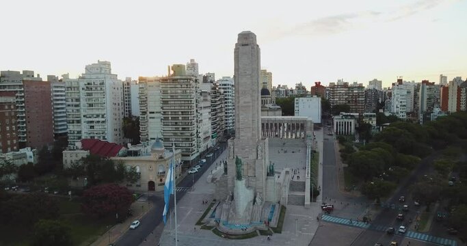 Monumento Hist&oacute;rico Nacional a la Bandera, Monumento a la Bandera, Rosario, Santa Fe, Argentina, Vista de dron. Footage turismo, viajes, patria, argentina, historia, hist&oacute;rico.