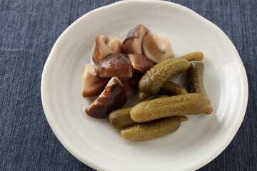 キュウリとキノコのピクルス