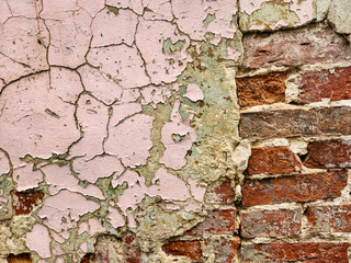 Abgepelte Wand