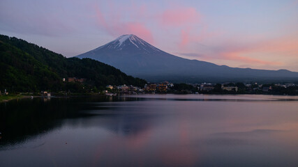 Obraz premium sunset of Mt Fuji in spring