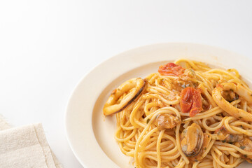 魚介トマトソースパスタ