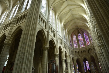 Nef gothique de la cathédrale de Soissons. France