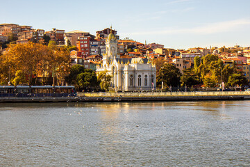 Obraz premium Panoramic coast view of the Sveti stefan, St. Stephen church and fener (fanar) and golden horn istanbul Turkey