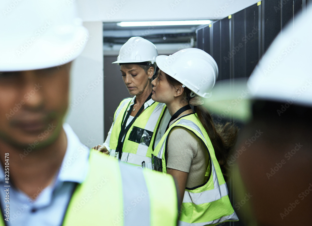 Fototapete Engineering, team and women in server room for maintenance, hardware upgrade or firmware update. Teamwork, system and employees with hardhat for network congestion, troubleshoot or software patch