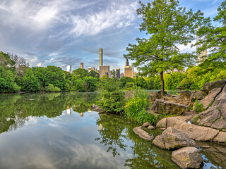 Fototapeta premium Central Park, New York City at the lake