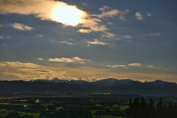 Sonnenuntergang in den Bergen