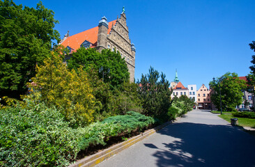 Zabytkowe kamienice, arkady, Toruń, Polska
