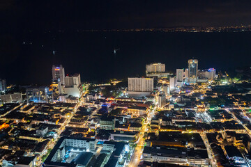 Fototapeta premium The Cityscape of Georgetown on Penang in Malaysia Asia in the Night Time