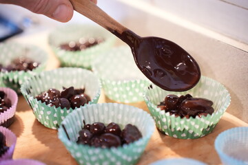 Almonds with melted dark chocolate