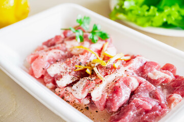 豚のレモンドレッシング漬け