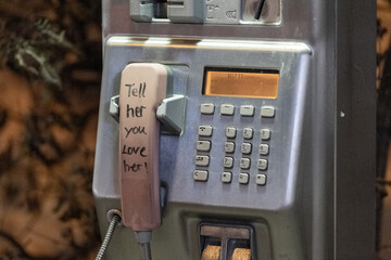 Message on a Telephone Handle