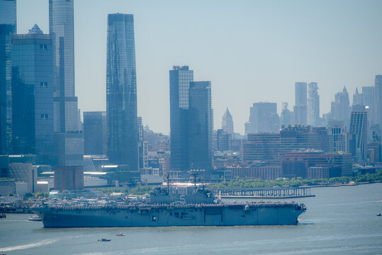 New York Fleet Week 2024, USS Bataan (LHD-5) on the Hudson River