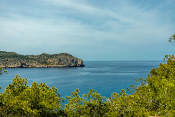 Kleine, aber feine Wanderung auf den Küstenweg Pass D'en Grau in der Küstenstadt Sant Elm im Süden der Balleareninsel Mallorca - Spanien