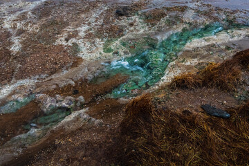 Eau verte geysir