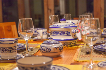Mesa mexicana montada para cena