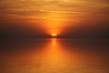 Naklejka premium Beautiful sunset above a lake in Hungary Balaton 