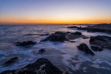 In the evening, the seaside scenery