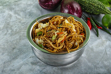 Stir fried noodles with vegetables